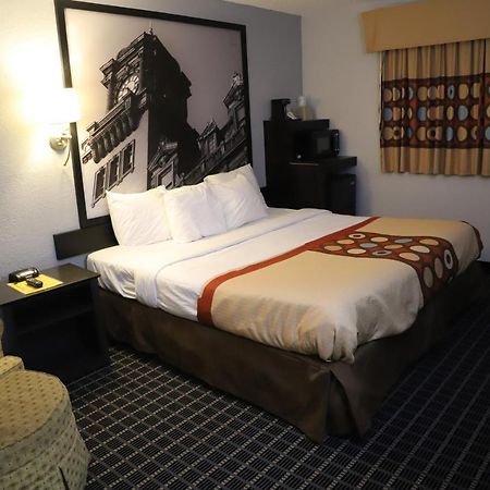 Super 8 By Wyndham Richmond Airport Va Otel Sandston Dış mekan fotoğraf