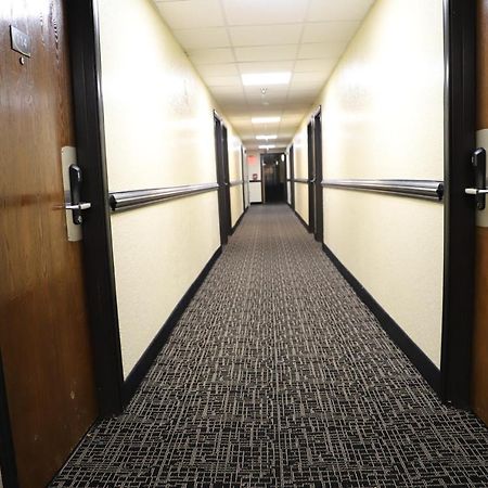 Super 8 By Wyndham Richmond Airport Va Otel Sandston Dış mekan fotoğraf