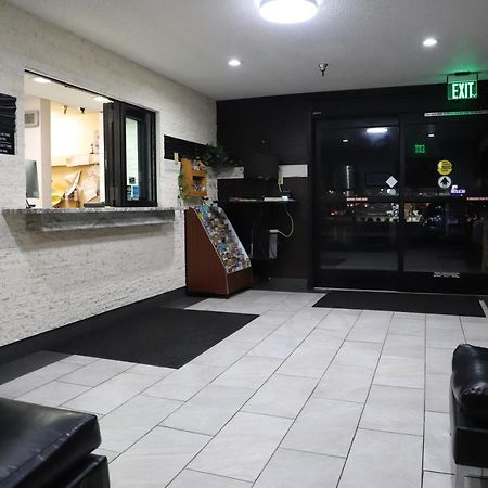 Super 8 By Wyndham Richmond Airport Va Otel Sandston Dış mekan fotoğraf